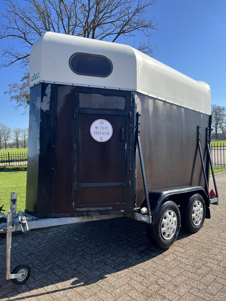 ATEC PK16 1,5-paards paardentrailer